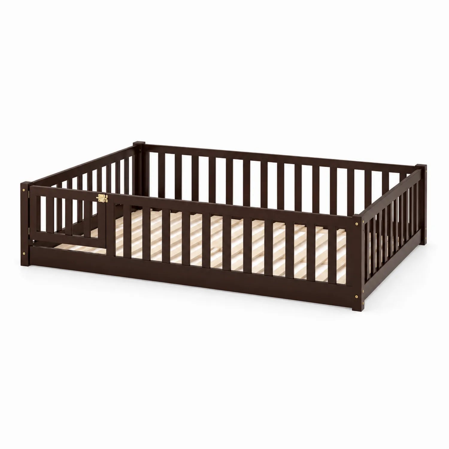 Cama infantil de madera marrón con barandillas