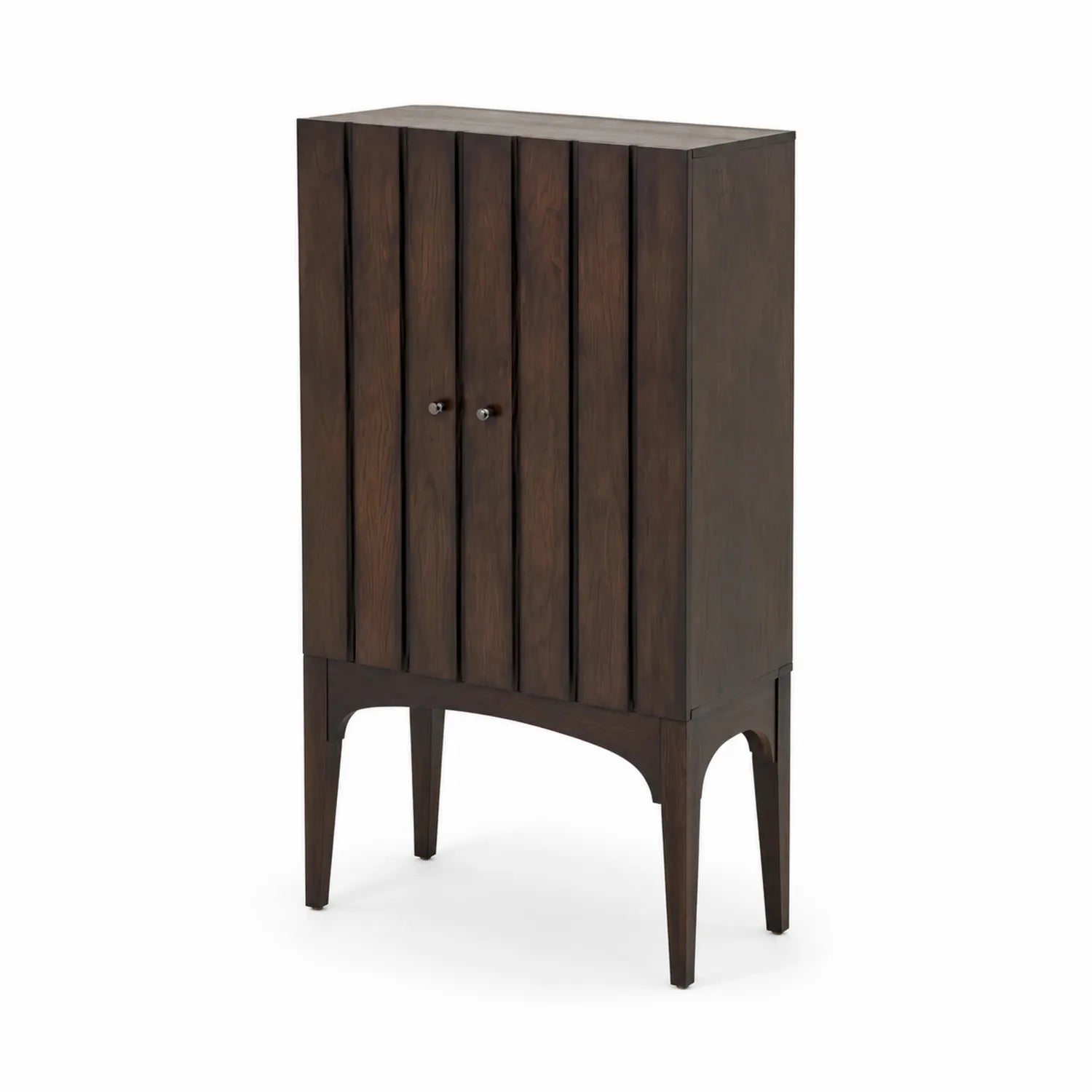 Armario de madera marrón oscuro con puertas batientes